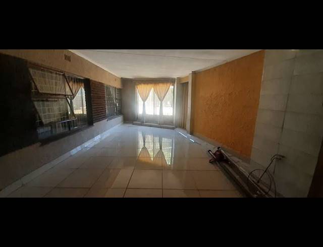 4 BEDROOM FREESTANDING FOR SALE IN BIRCHLEIGH